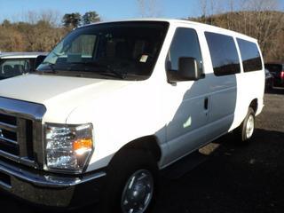 Ford Econoline Wagon 2011 photo 3