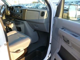 Ford Econoline Wagon 2011 photo 1