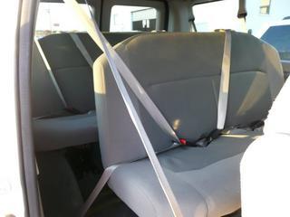 Ford Econoline Wagon 2011 photo 3