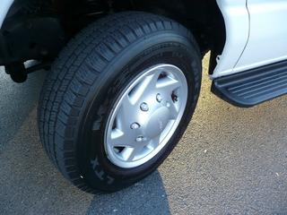 Ford Econoline Wagon 2011 photo 5