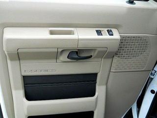 Ford Econoline Wagon 2011 photo 1