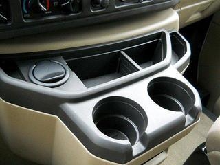 Ford Econoline Wagon 2011 photo 3