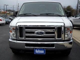Ford Econoline Wagon 2011 photo 4