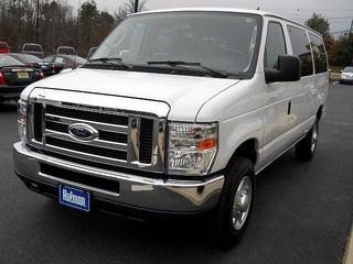 Ford Econoline Wagon 2011 photo 5