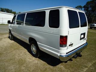 Ford Econoline Wagon 2011 photo 1