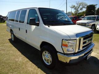 Ford Econoline Wagon 2011 photo 3