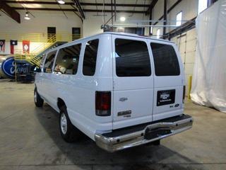 Ford Econoline Wagon 2011 photo 5