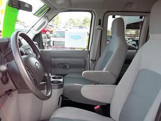 Ford Econoline Wagon 2011 photo 1