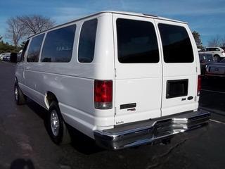 Ford Econoline Wagon 2011 photo 3