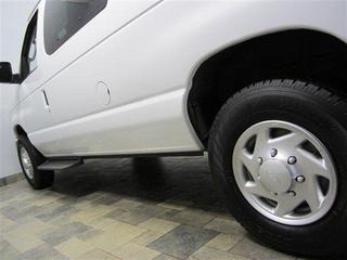 Ford Econoline Wagon 2011 photo 1