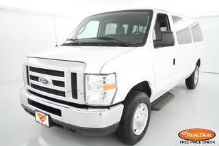 Ford Econoline Wagon 2011 photo 1