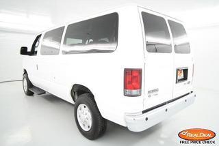 Ford Econoline Wagon 2011 photo 3