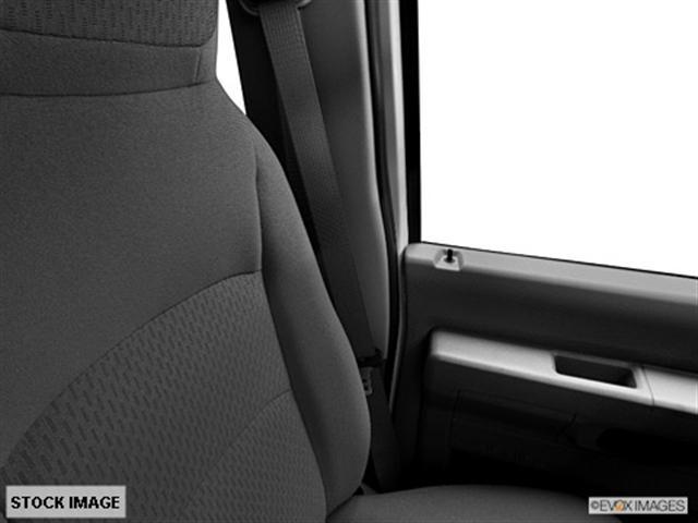 Ford Econoline Wagon 2012 photo 5