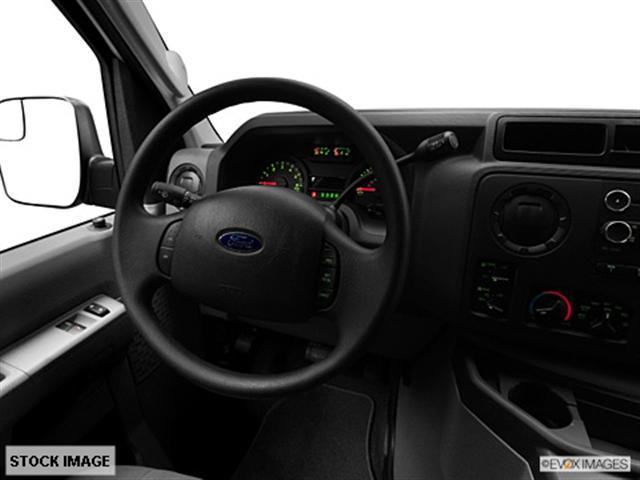 Ford Econoline Wagon 2012 photo 1