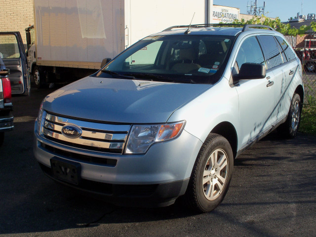 Ford Edge Quattro SUV