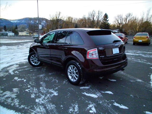 Ford Edge 5XT Sport Utility