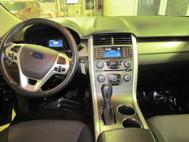 Ford Edge 2011 photo 2