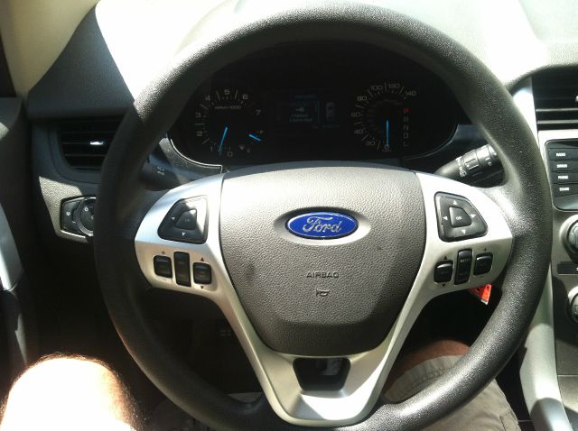 Ford Edge 2011 photo 4
