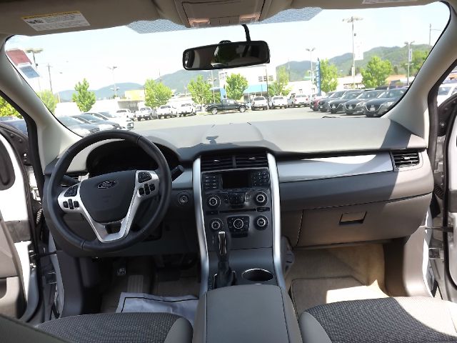 Ford Edge 2011 photo 2