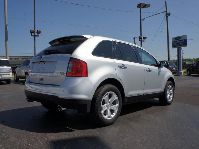 Ford Edge 2011 photo 2