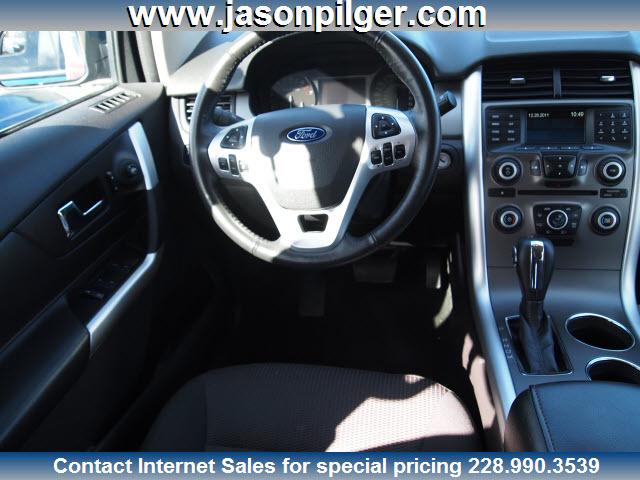 Ford Edge 2011 photo 1