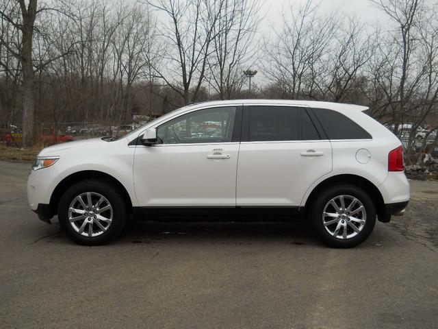 Ford Edge 2011 photo 1