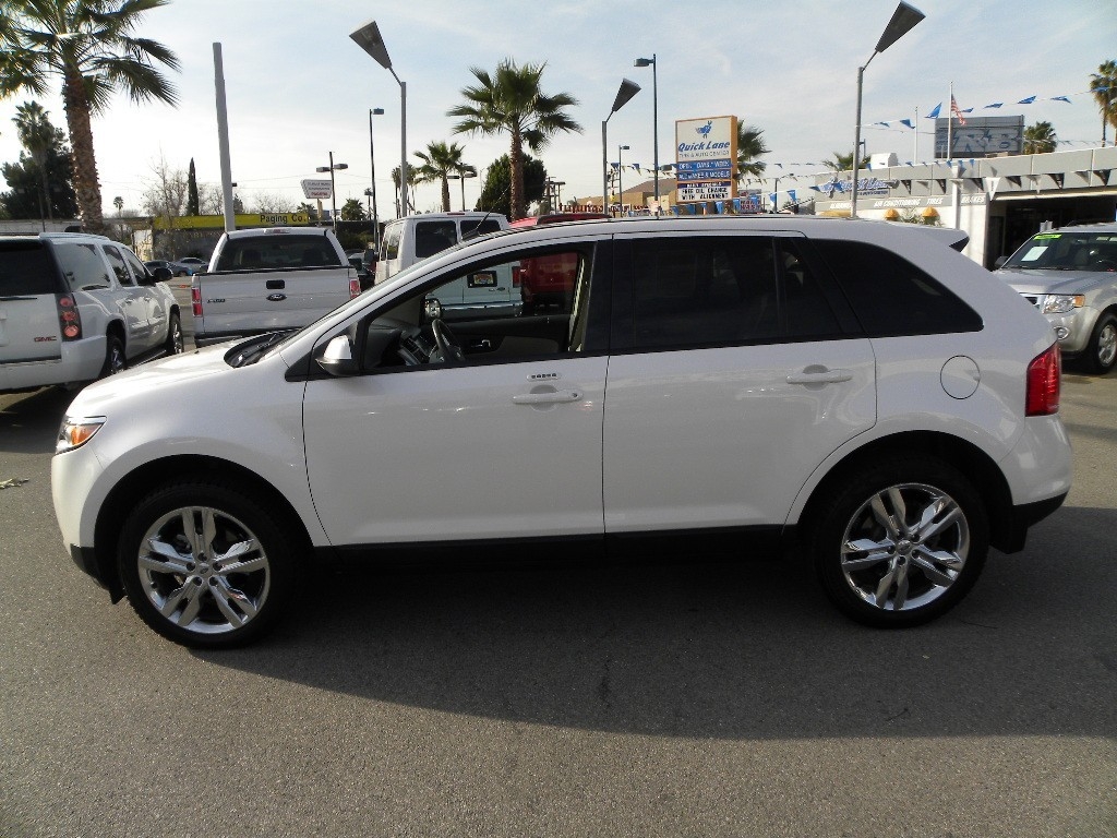 Ford Edge 2012 photo 2