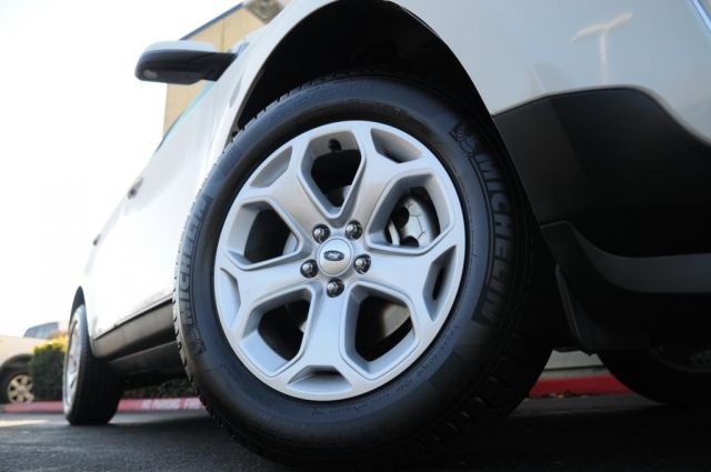 Ford Edge 2012 photo 3