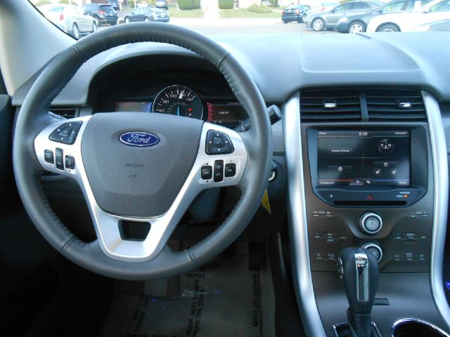 Ford Edge 2012 photo 3