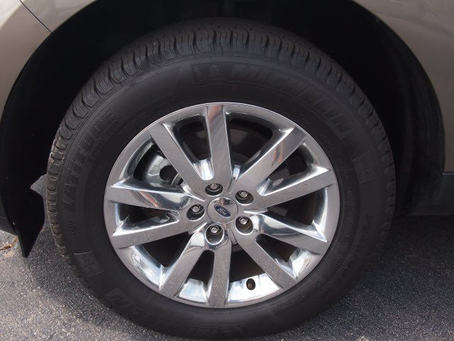 Ford Edge 2012 photo 2