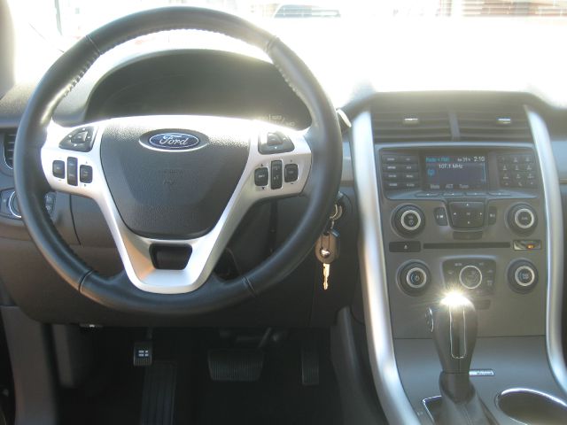 Ford Edge 2012 photo 4
