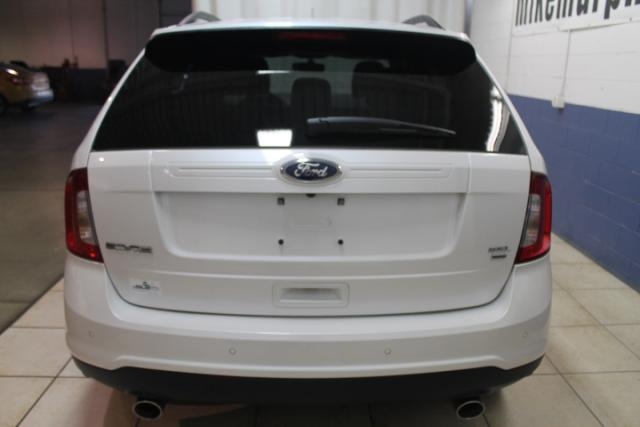 Ford Edge 2012 photo 4