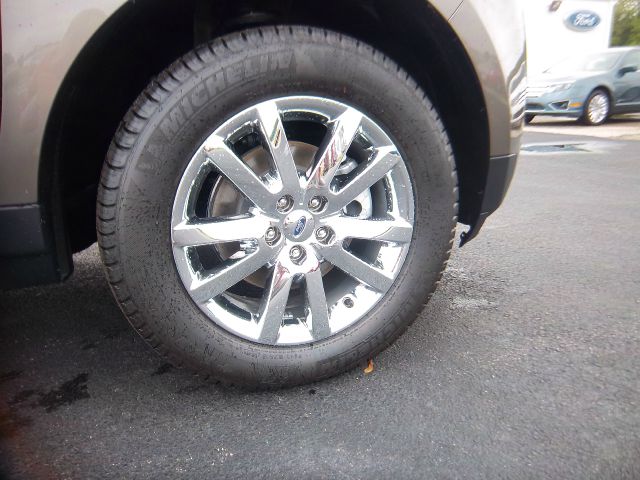 Ford Edge 2013 photo 1