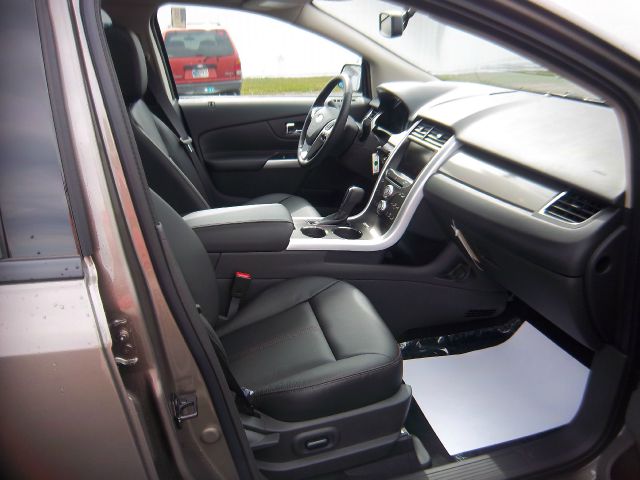 Ford Edge 2013 photo 16