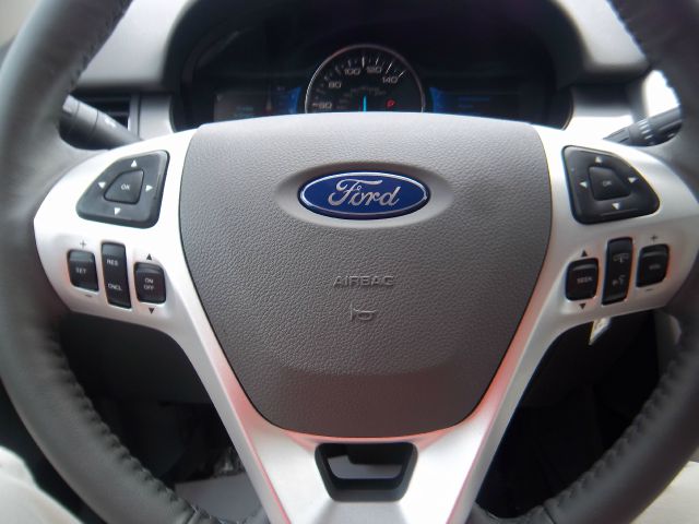 Ford Edge 2013 photo 11