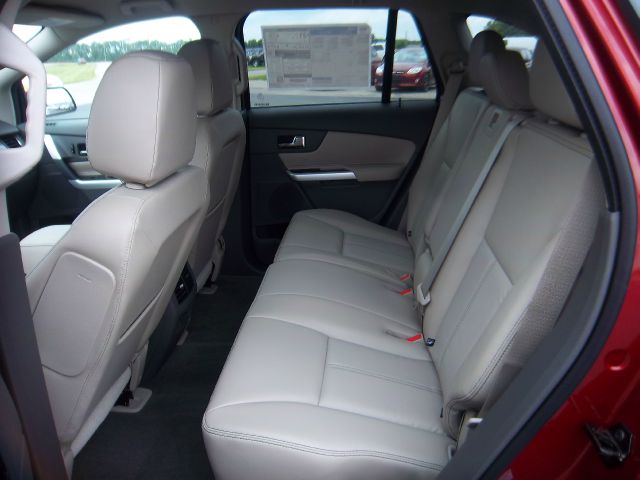 Ford Edge 2013 photo 16