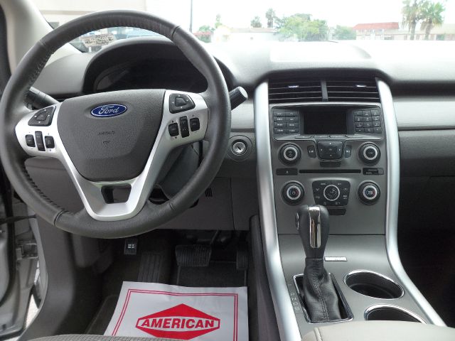 Ford Edge 2013 photo 2