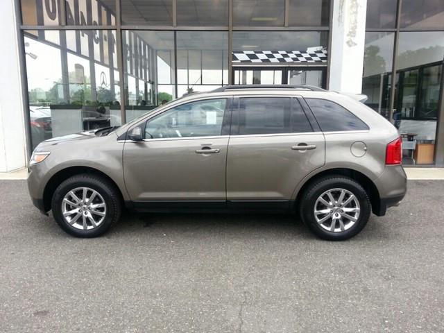 Ford Edge SLT 25 SUV