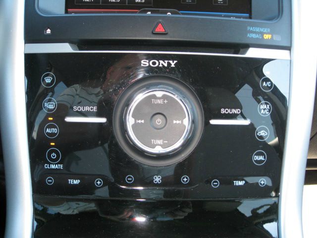 Ford Edge 2013 photo 17