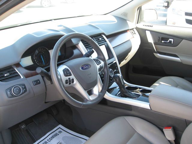 Ford Edge 2013 photo 18