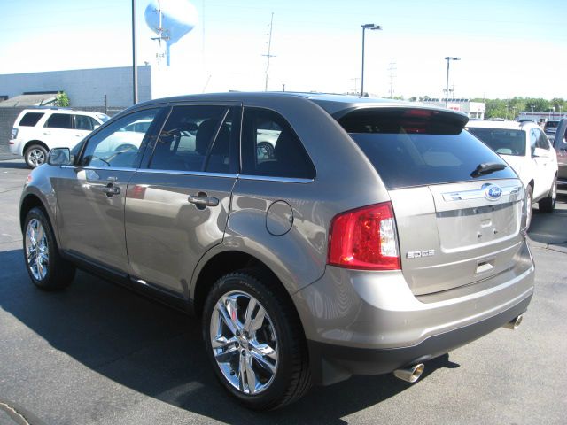 Ford Edge 2013 photo 21