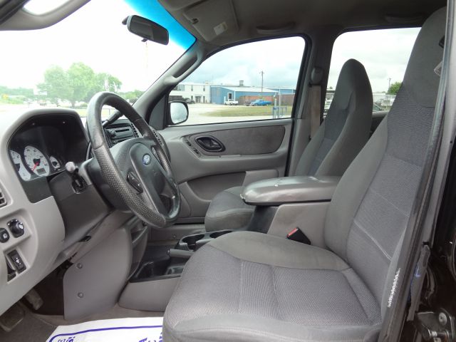Ford Escape 2001 photo 18
