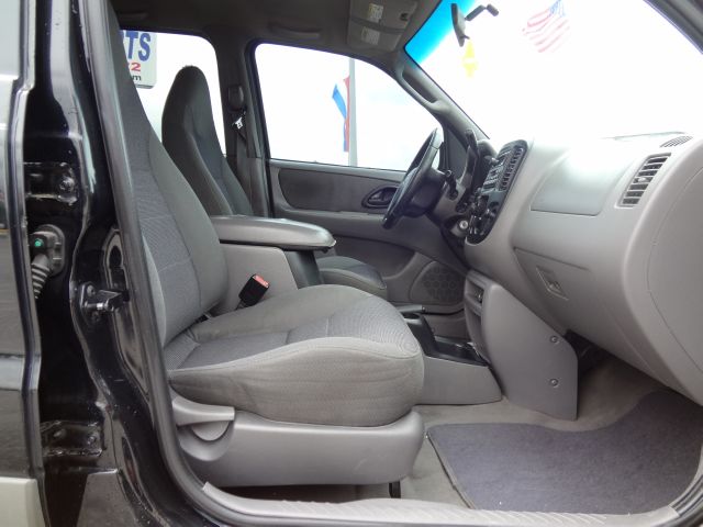Ford Escape 2001 photo 26