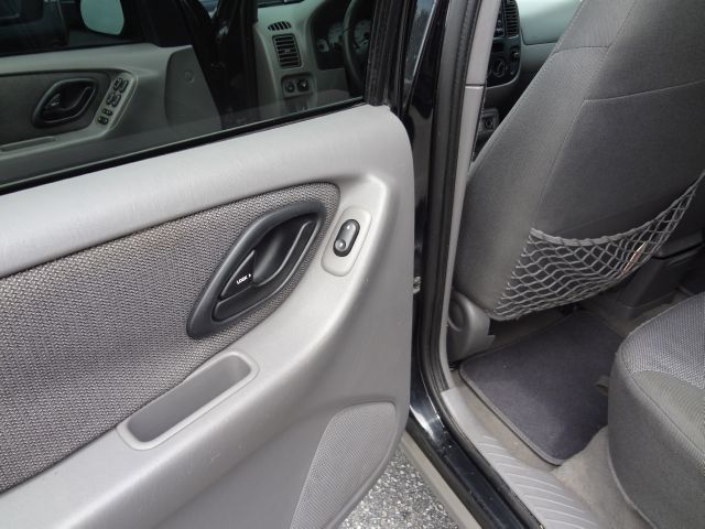 Ford Escape 2001 photo 7