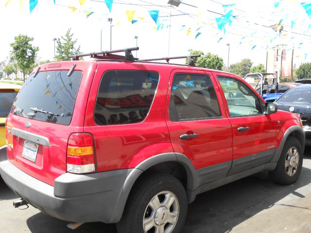 Ford Escape 2001 photo 2