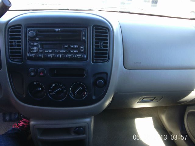 Ford Escape 2001 photo 4