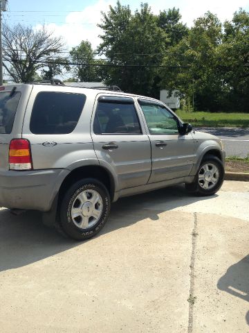 Ford Escape 2001 photo 1