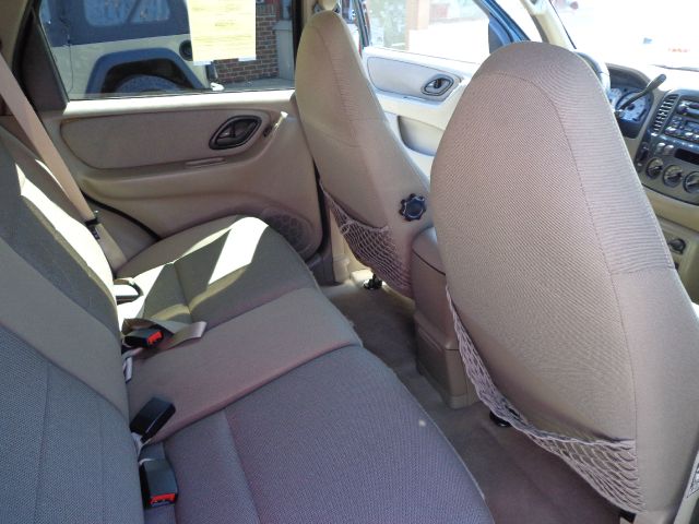 Ford Escape 2001 photo 18