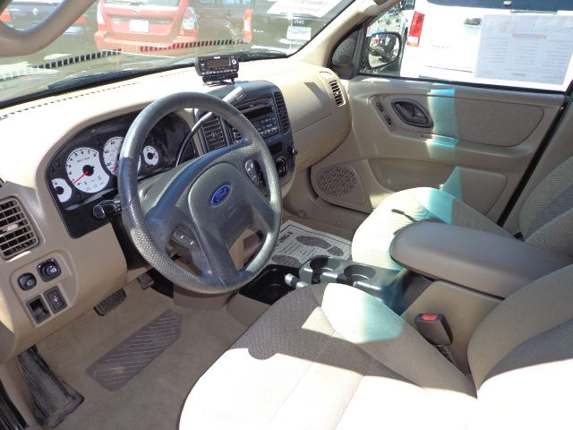 Ford Escape 2001 photo 19
