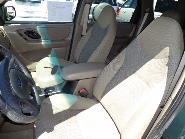 Ford Escape 2001 photo 20